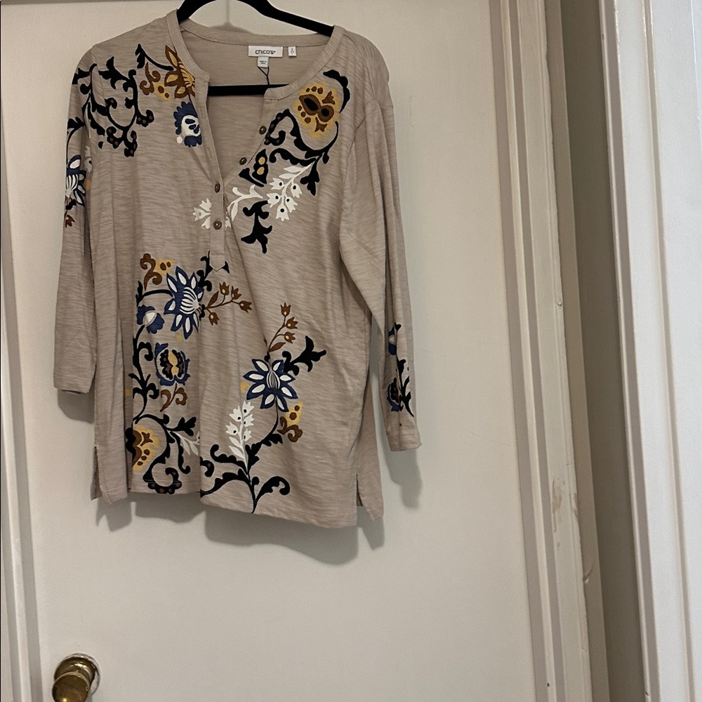 Chico's off the rack Beige Floral Embroidered Blouse